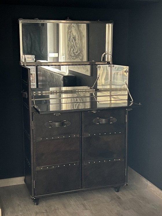 RH Leather Mayfair Steamer Trunk Bar Cart - Saddle Black, Restoration Hardware, Chest of drawers, Metal (photo 9 of 14)