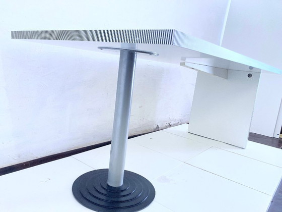 Image 1 of Großer 80er Jahre Schreibtisch Modell Kroma Design Antonia Astori für Driade