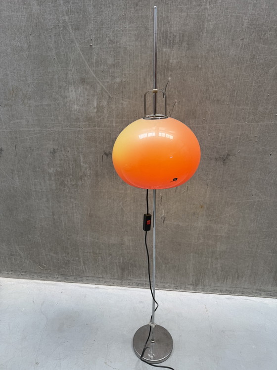 Harvey Guzzini "Lucerna" Floor Lamp, Orange, 1960s – Floor lights, Chrome, Plastic (photo 7 of 7)