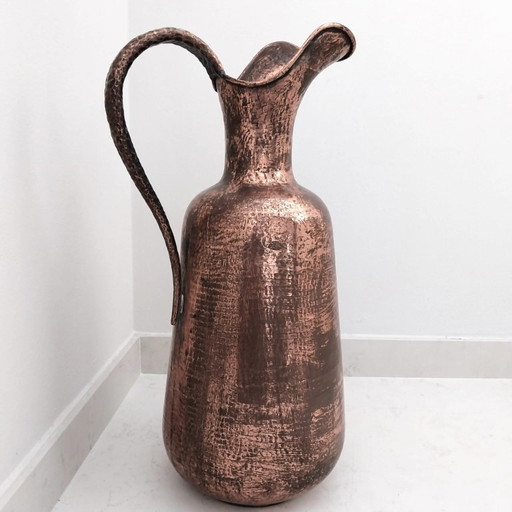  Decorative Jug in Hammered Copper – Rustic and Timeless Charm
