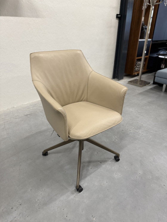 Image 1 of Leolux Mara Twist Sedia girevole Senso Blossom pelle