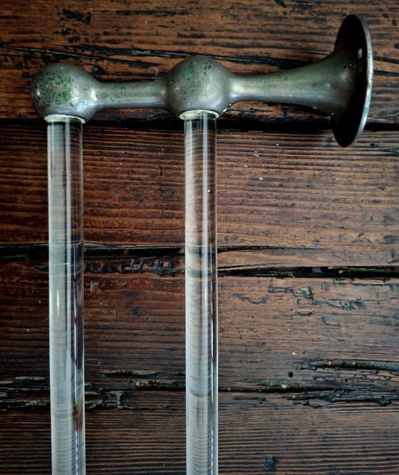 Image 1 of Portasciugamani doppio vintage in vetro massiccio e ottone – originale bagno retrò – Funzionale e decorativo