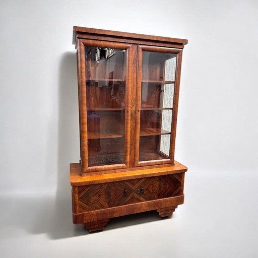 Art déco vitrine antique highboard en bois de noyer massif des années 1920