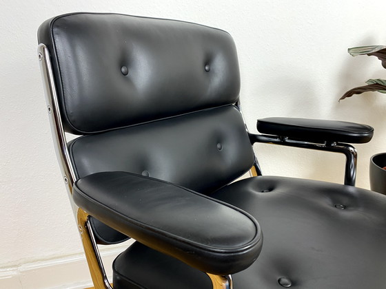 Image 1 of Vitra Lobby Chair Es 104 By Charles & Ray Eames