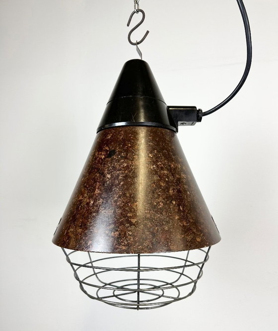 Image 1 of Lampada a sospensione industriale in bachelite marrone di VEB Narva, anni '60