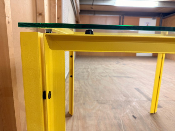 Functionals WT Table | 90 x 90 x 74 cm | jaune zinc / verre, Tables de salle à manger, Métal (photo 2 sur 6)