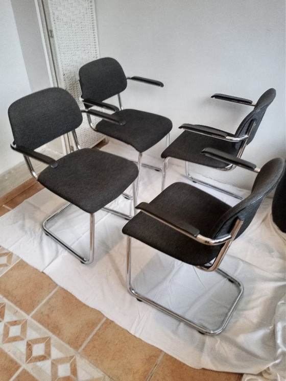 Image 1 of Lande Artifort Schlittenstühle