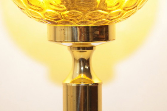 Image 1 of Tafellamp messing glazen kap kelkvorm bruin jaren 80 J Vintage