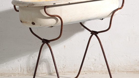 Antique bathtub in enamelled iron – Central Europe, circa 1950 #1 – Decorative Objects, Industrieel (photo 3 of 40)