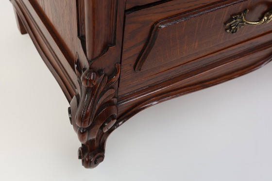 Image 1 of Cómoda antigua francesa de roble tallado