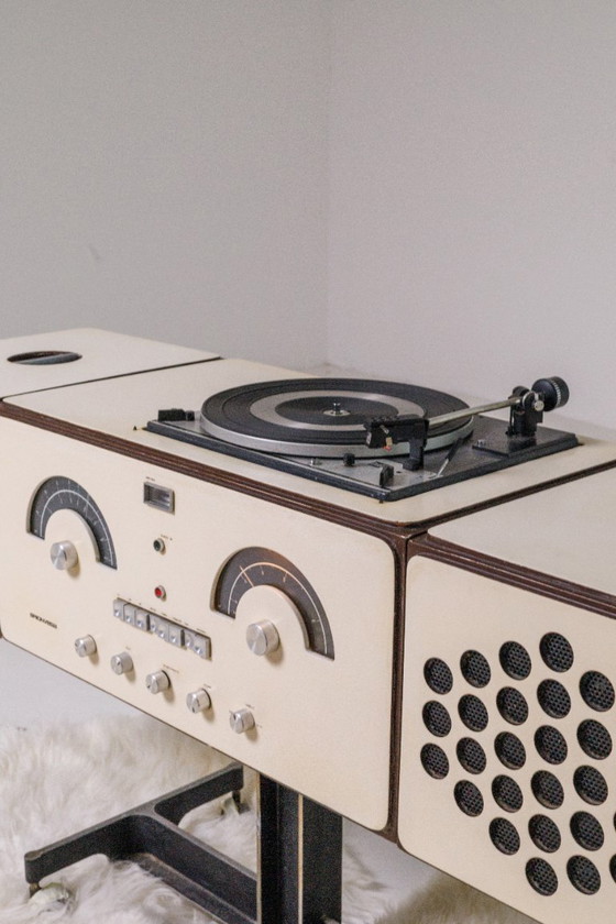 Image 1 of Radiofonograaf Brionvega RR 126 Audio