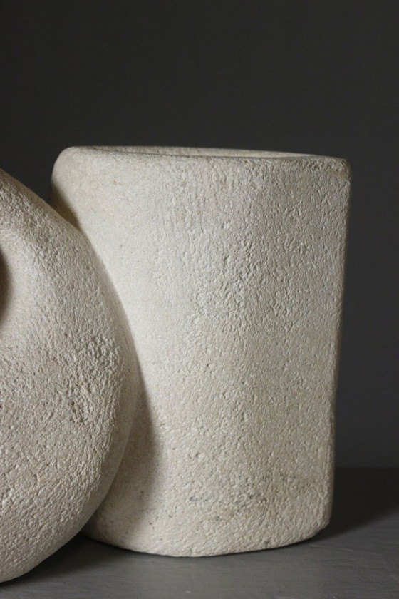 Sculptural vase lamp in carved Gard stone 1970s design Albert Tormos – Table lamps, Mid Century Modern (photo 7 of 12)