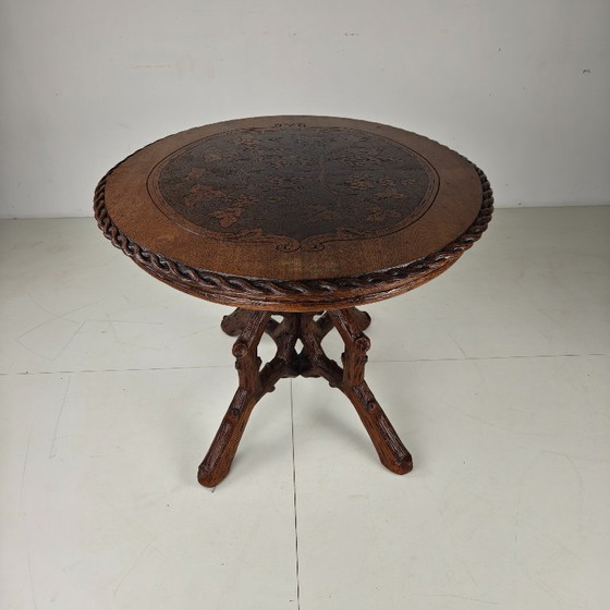 Image 1 of Black Forest-style dining table by Horrix – circa 1880