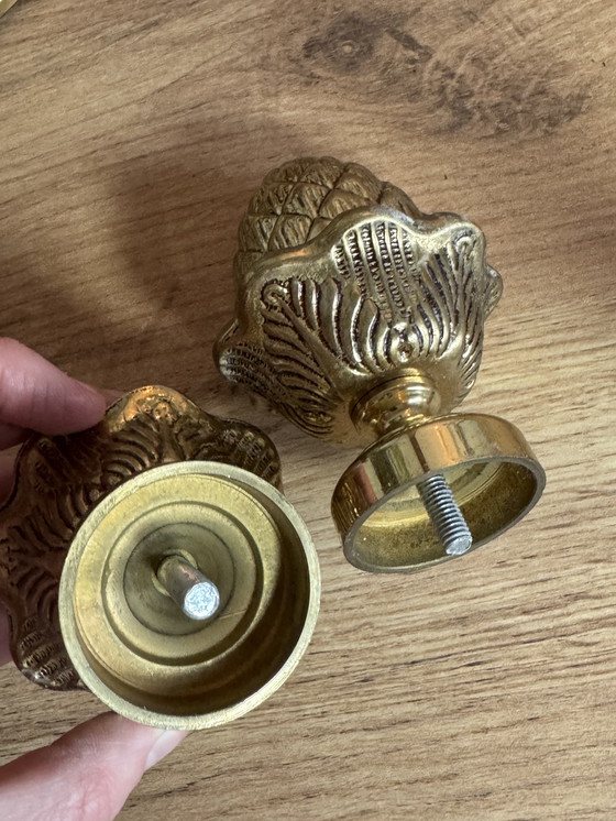Image 1 of Paire de pommes de pin bronze 