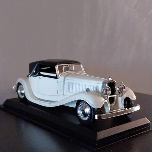 Modèle réduit de voiture vintage | Roadster classique style années 30 | Cabriolet blanc et noir de collection