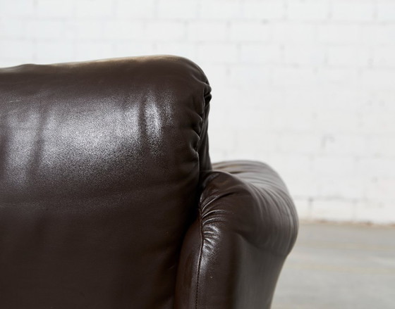 Image 1 of Maralunga-Loungesessel und passender Hocker aus Leder von Vico Magistretti für Cassina, 1980er Jahre, 2er-Set
