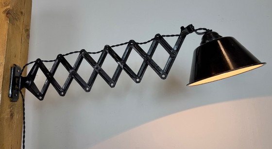 Image 1 of Lampada da parete industriale a forbice in smalto nero, anni '30