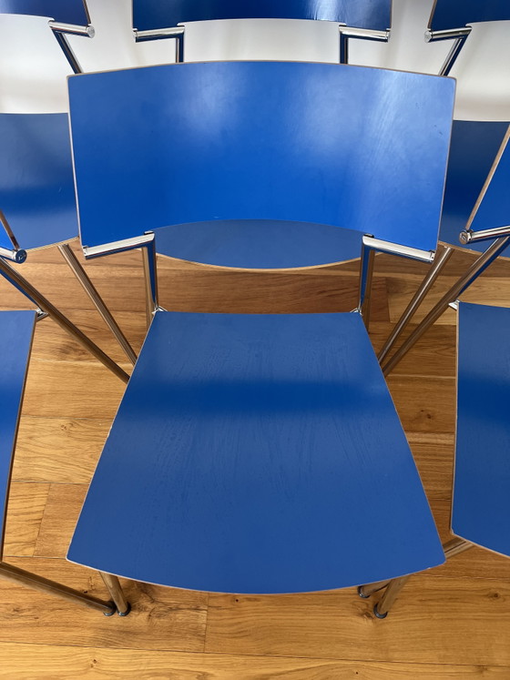 10 sedie impilabili Gijs van der Sluis Quasi Stacking Chairs, colore rosso/blu, laminate con struttura (photo 4 of 15)