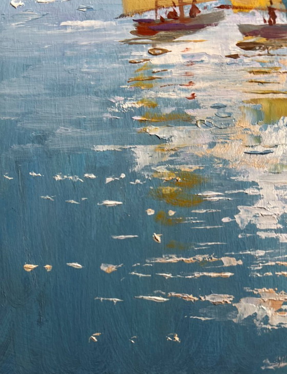 Image 1 of Peinture à l'huile originale représentant un bateau sur un paysage fluvial. Trois voiliers au crépuscule.