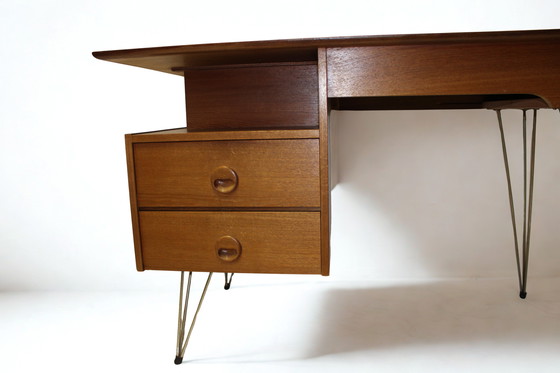 Image 1 of Escritorio de teca moderno de mediados de siglo: Louis Van Teeffelen para Wébé (década de 1950)