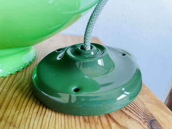 Image 1 of Lampada a sospensione in vetro opalino verde della modernità di metà secolo 1970