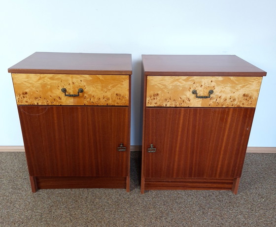 Image 1 of Set vintage di 2 comodini, comodino portaoggetti, comodino retrò, tavolini portaoggetti, comodini in legno,