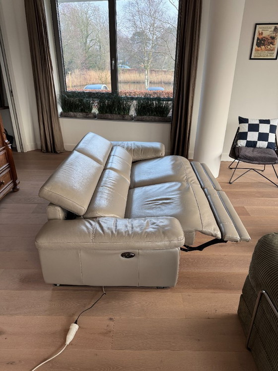 Image 1 of Montel tweezitsbank in goede staat