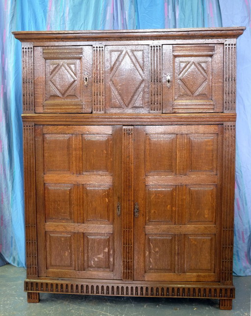 Armoire brabançonne, Pays-Bas méridionaux, XVIIe siècle, chêne.