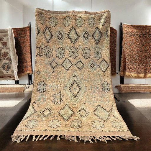 Beige Vintage Berber carpet, Moroccan rug 154x270 cm