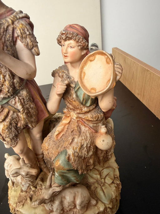 A Genuine Antique Royal Dux Bohemia Porcelain Figural Group – decoratieve objecten (photo 2 of 12)
