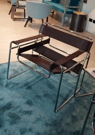 Image 1 of Knoll Wassily B3 2 Fauteuils en cuir marron tabac neufs et inutilisés Par Marcel Breuer