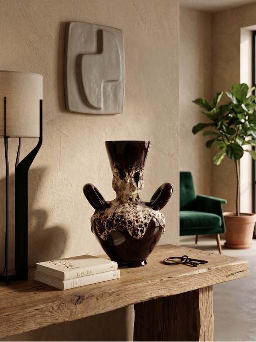 Grande vaso in ceramica Vallauris con manici, decorazione a smalto "lava", anni '60-'70.