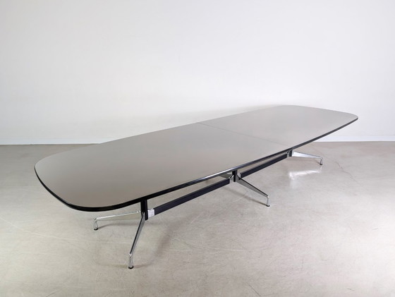 Image 1 of Mesa de conferencias Vitra, mesa segmentada, mesa de comedor Charles & Ray Eames