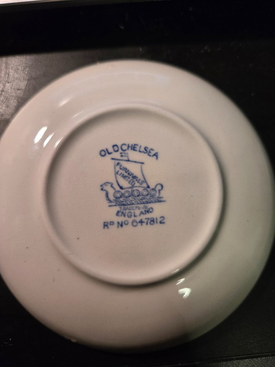 Image 1 of Petit Fourschaaltje Game keeper Wedgwood 10cm Wedgewood (Tunstall) Ltd est. 1835 No. 047812 Helemaal gaaf