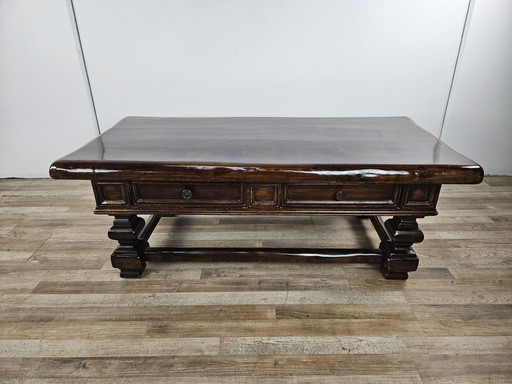 Table basse en noyer américain avec tiroirs