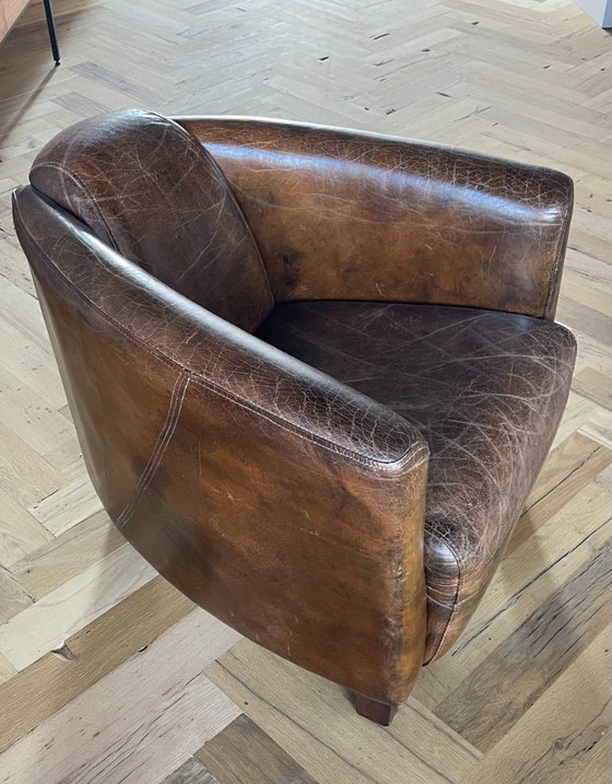 Image 1 of Paar Franse leren pilootstoelen — Art Deco stijl  Iconische kuipstoelen met prachtige patina, jaren '70–'90