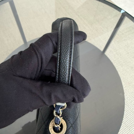 Image 1 of Chanel Coco Curve Cuba - Caviar Medium Negro con herrajes dorados