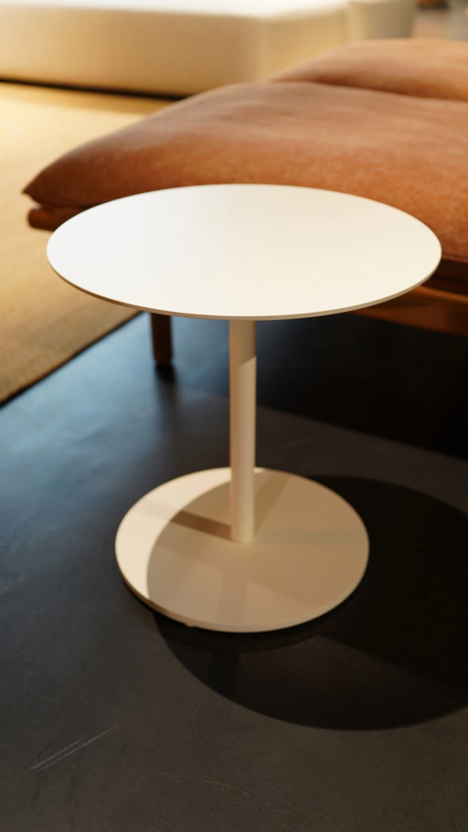 Roda - Button 045 Bijzettafel