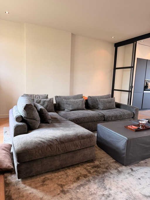 Decor Amsterdam bank Cannes