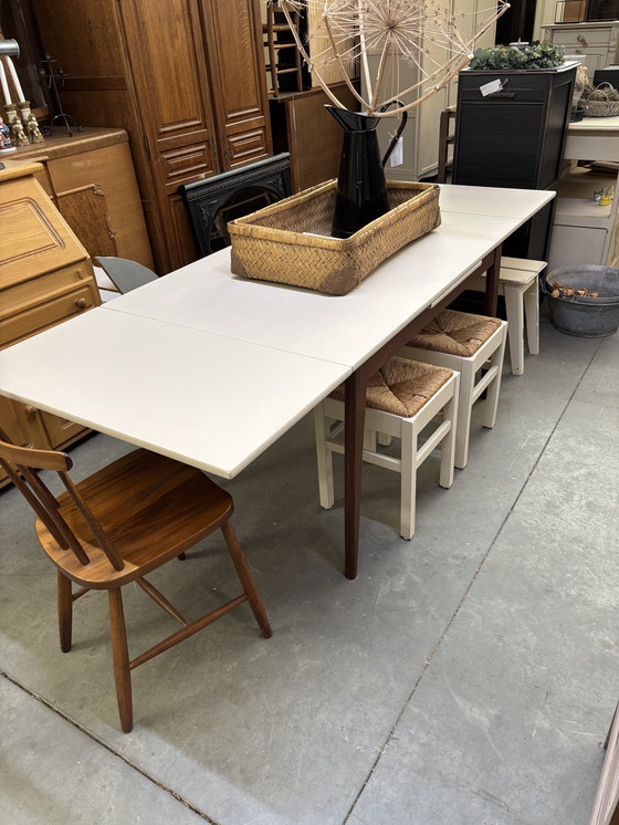 Image 1 of Table vintage