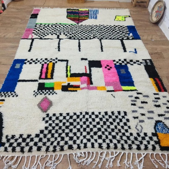 Image 1 of Veelkleurig Azilal-tapijt – geometrische kunststijl / Veelkleurig Azilal-tapijt – kunststijl (300×195 cm)