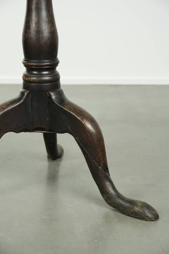 Characterful 18th-century English oak side table with a beautiful appearance and good colors – Wood, Klassiek (photo 8 of 8)