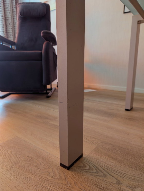 Image 1 of Schnell zugreifen: Arco Design Tisch (Milchglas)