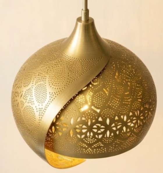 Lampadario marocchino in ottone cesellato a mano, Dorato (foto 2 di 5)