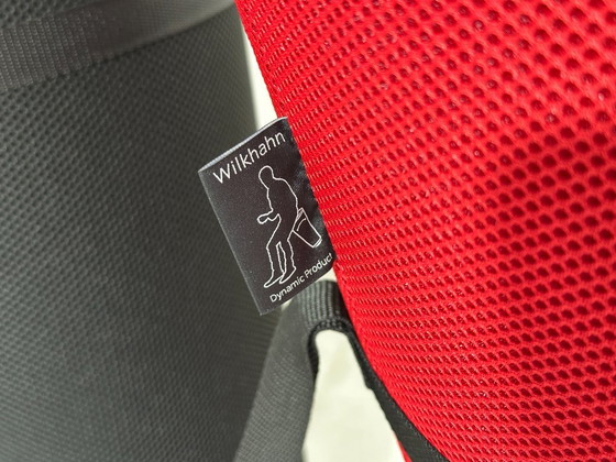Sgabello ergonomico Wilkhahn - [Nero/Rosso] - Design tedesco - Ergonomico – Sgabelli, Textile (photo 4 of 8)
