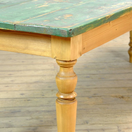 Image 1 of Kieferntisch mit alter Tischplatte