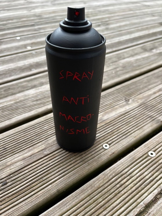 Image 1 of Bomb’art « spray anti macro-nisme »
