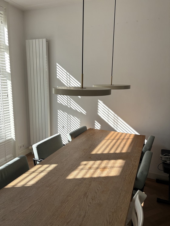 Umage Asteria Plus Pendelleuchte, 2-teilig, LED, mittelgroß, Ø 43 mm, Messing/Perlweiß – Pendelleuchten (photo 6 of 8)