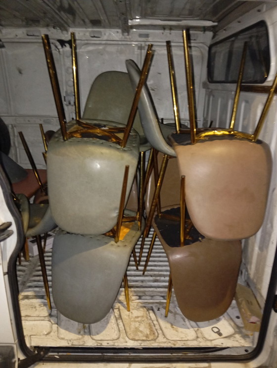 Image 1 of Chaises de style milieu du siècle en Sky vintage disponibles en gris et marron