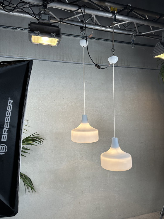 Image 1 of 2x vintage opaline hanglampen - pastelblauw